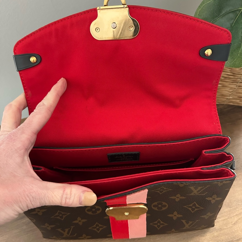 Louis Vuitton Saint George’s Monogram Handbag!!! Stunning 2-way Bag - Picture 10 of 12